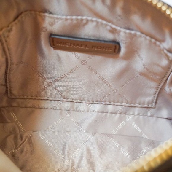 Michael Kors Jet Set Girl Large Travel Pouch MK Brown Multi - Picture 6 of 8